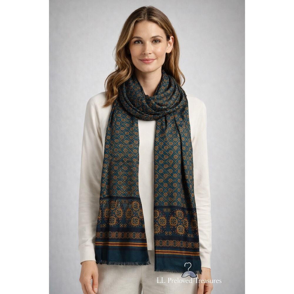 Smithsonian Institution Silk Scarf Green Gold paisley 100% Silk  Vintage Museum